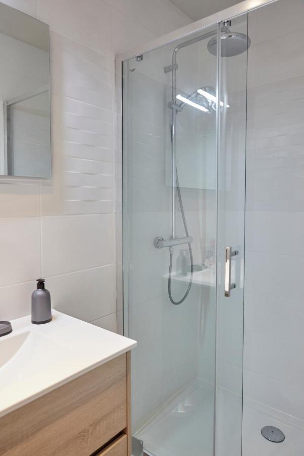 Locationstourcoing- Le Valmy Apartment Bagian luar foto